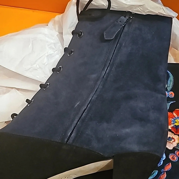 Tory Burch Cassidy embroidered ankle boots 10 - Picture 5 of 7